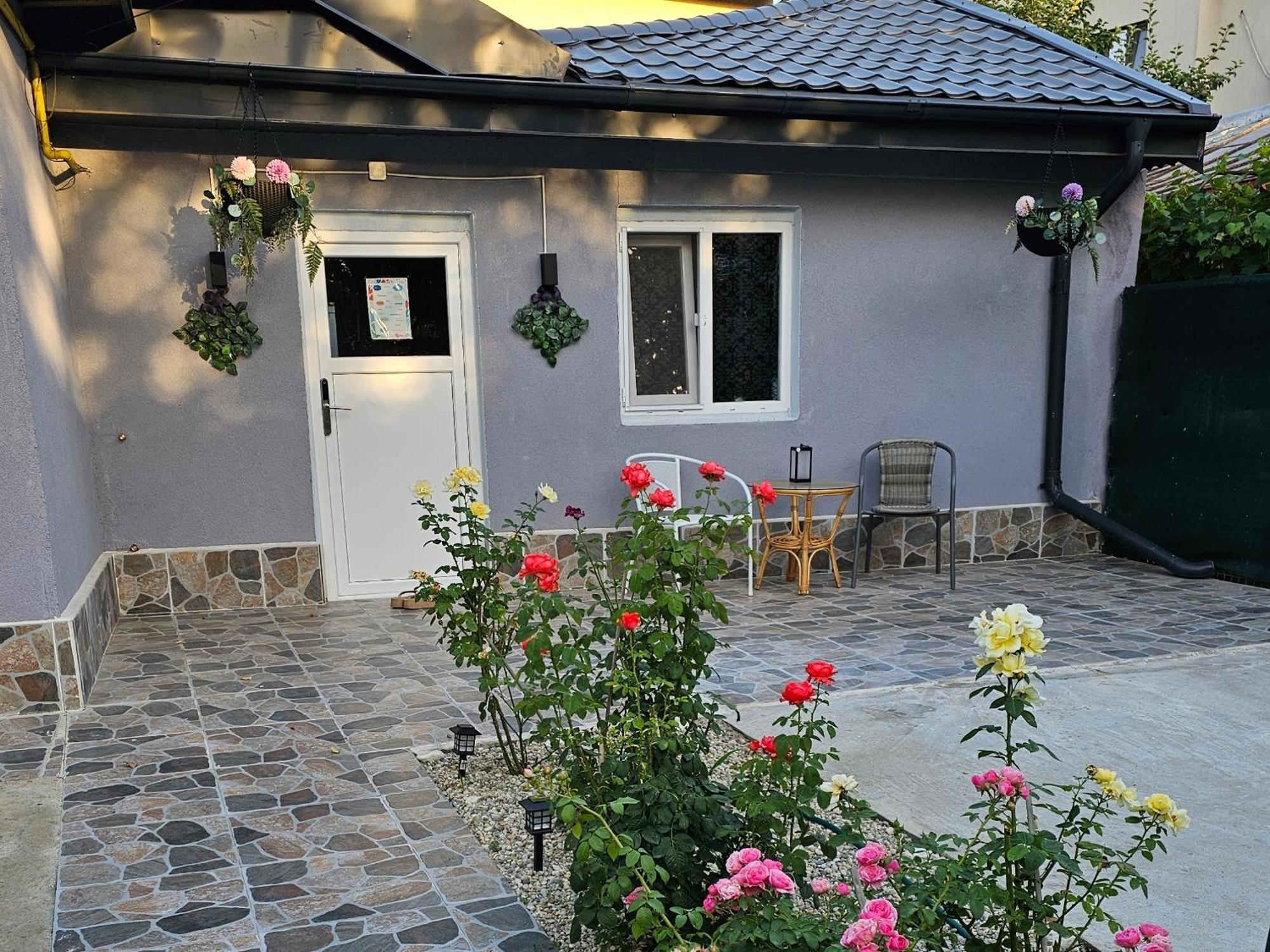 The Purple House-Villa In Bukarest Exterior foto